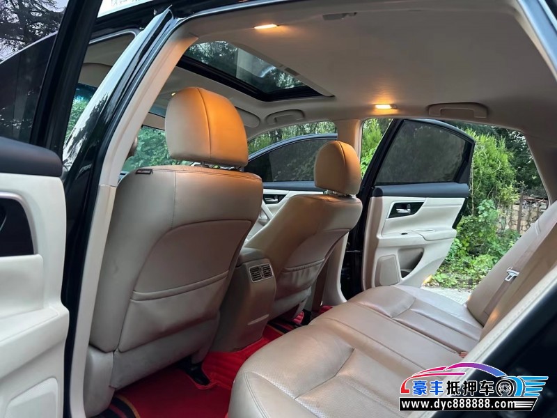 18年日产天籁轿车抵押车出售