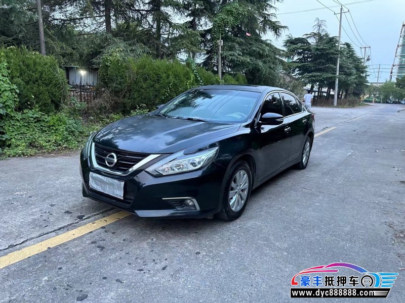 18年日产天籁轿车抵押车出售