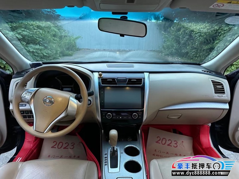 18年日产天籁轿车抵押车出售