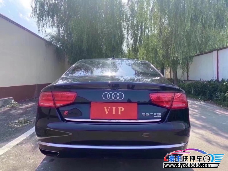 14年奥迪S8轿车抵押车出售