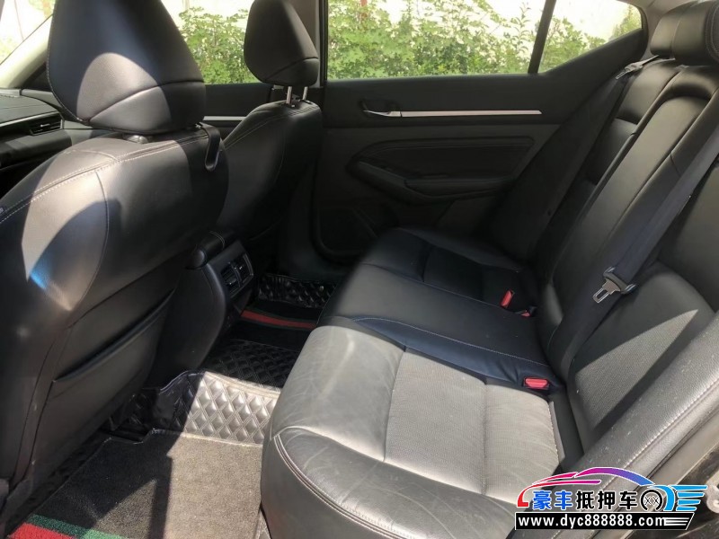 20年日产天籁轿车抵押车出售