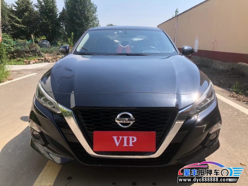 20年日产天籁轿车抵押车出售