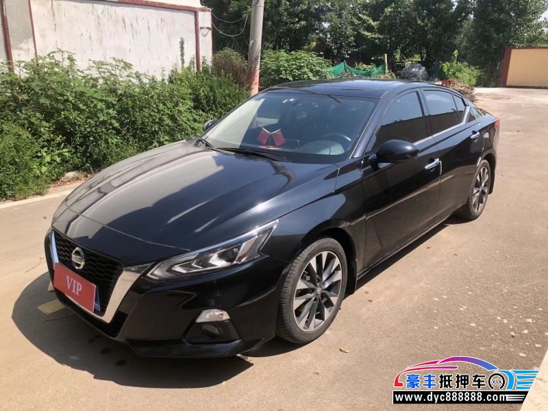 20年日产天籁轿车抵押车出售
