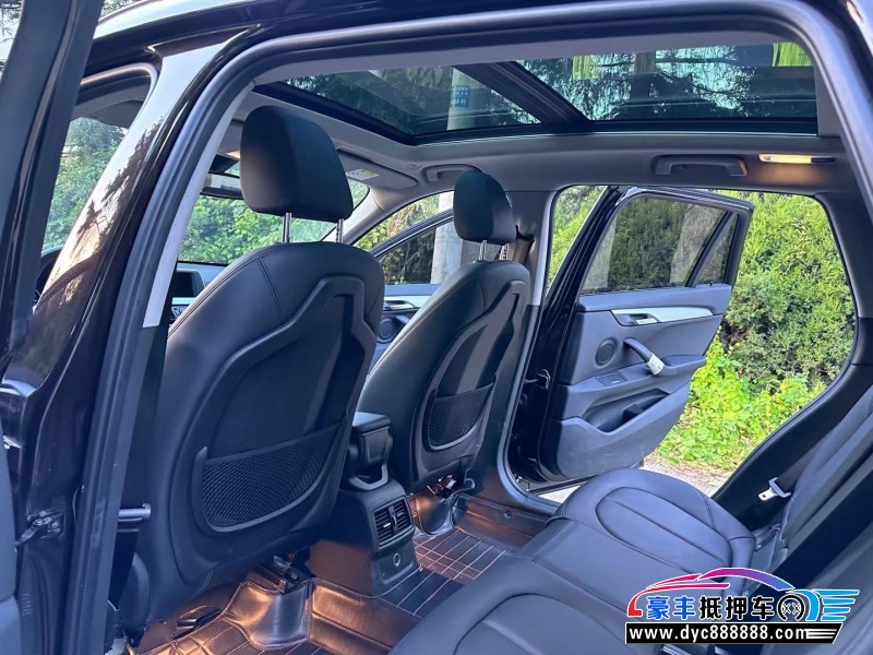 17年宝马X1轿车抵押车出售