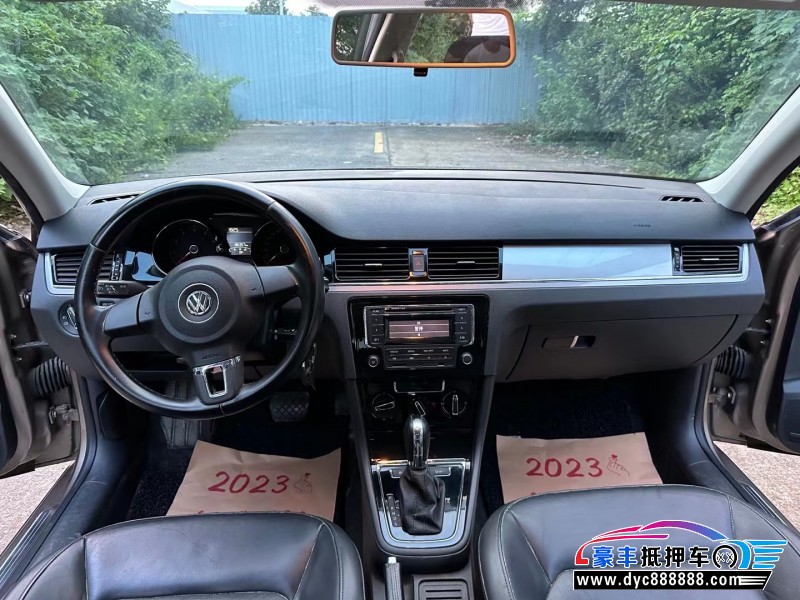 14年大众宝来轿车抵押车出售