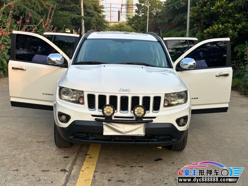 14年Jeep指南者轿车抵押车出售