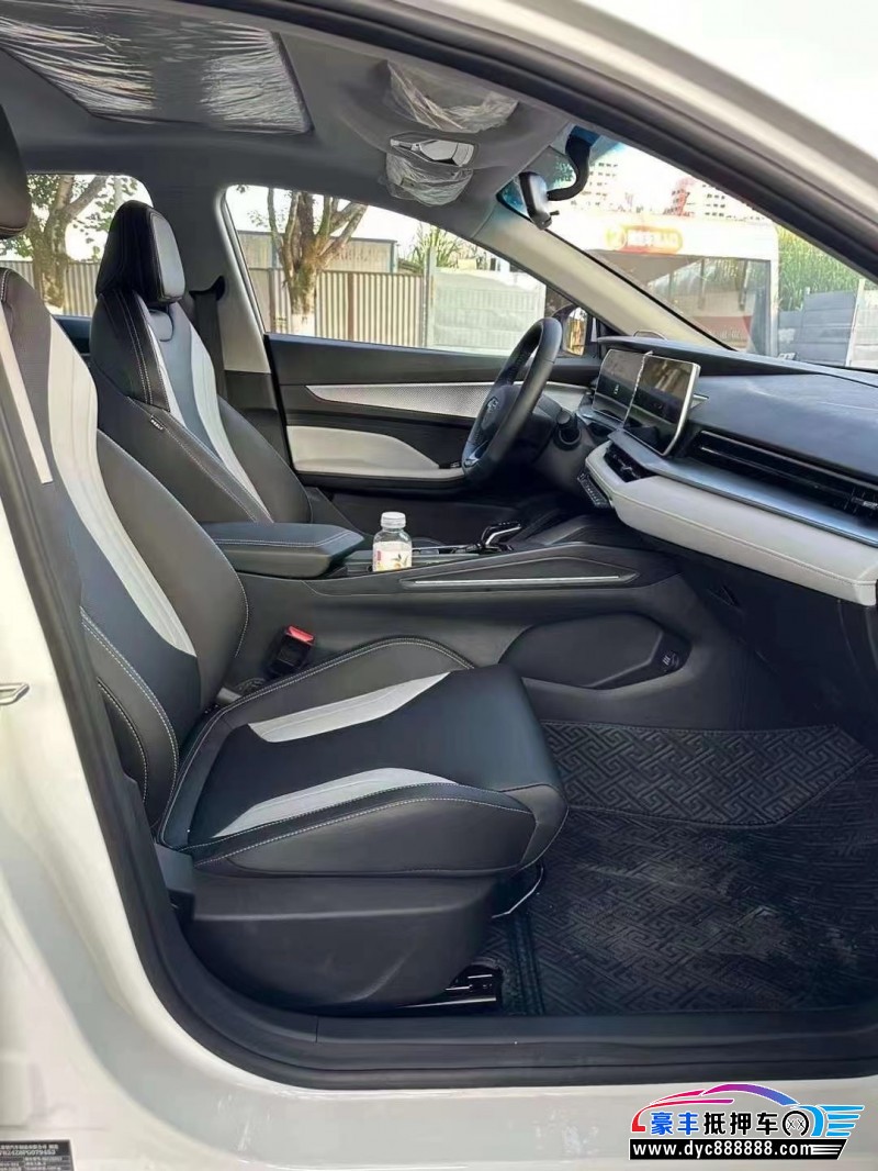 23年吉利缤瑞轿车抵押车出售