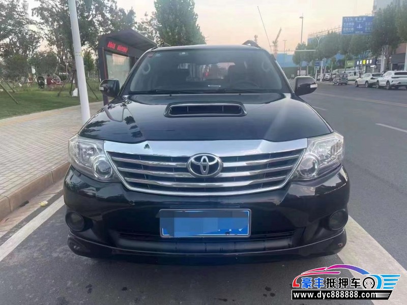 18年丰田Fortuner奔跑者轿车抵押车出售