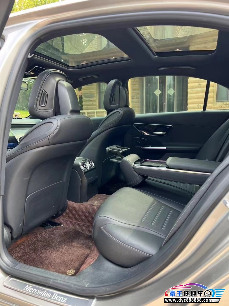 22年奔驰C轿车抵押车出售