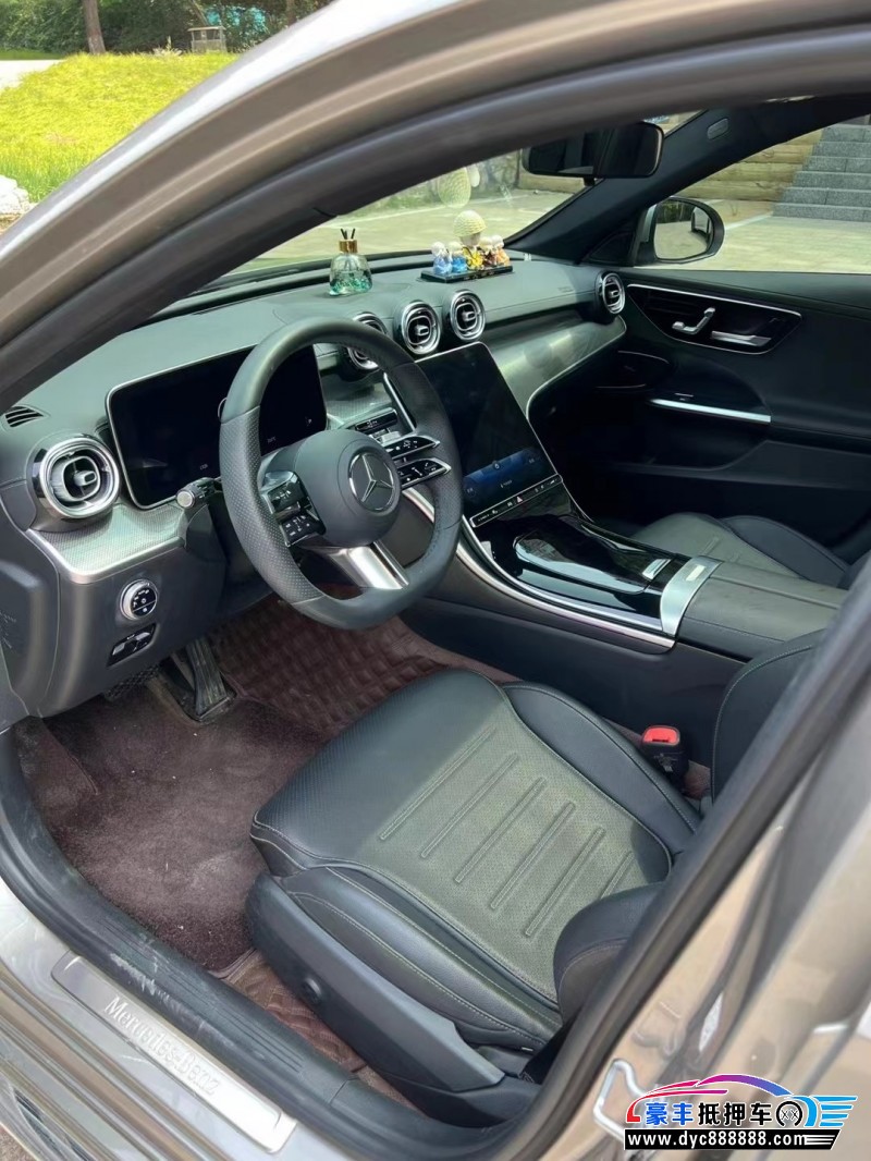 22年奔驰C轿车抵押车出售