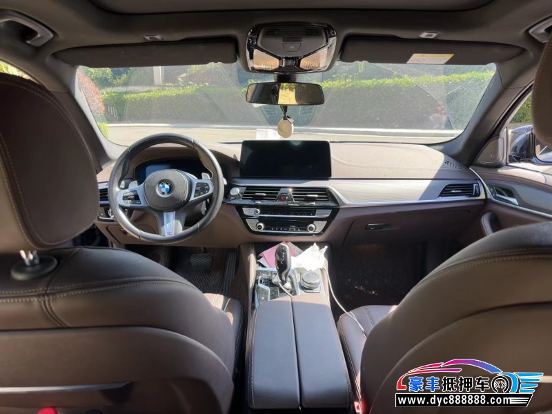 21年宝马5系轿车抵押车出售