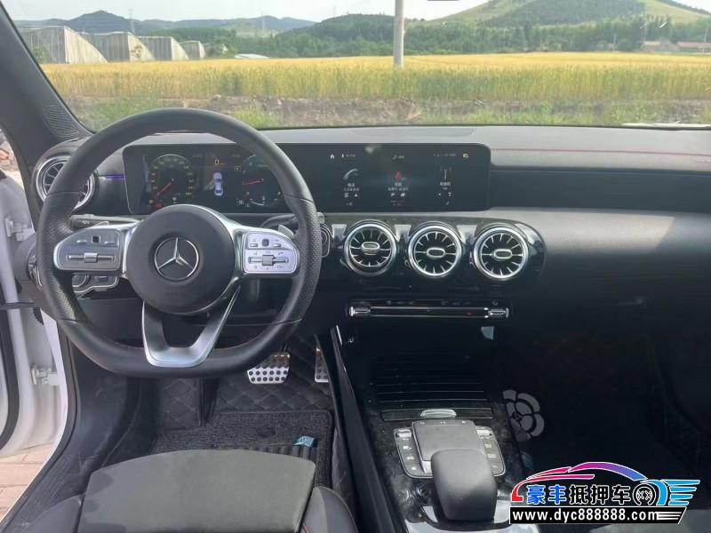 21年奔驰CLA轿车抵押车出售