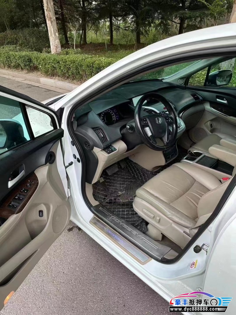 14年本田奥德赛MPV抵押车出售