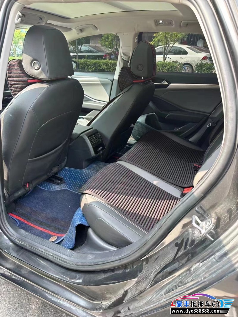 21年大众速腾轿车抵押车出售