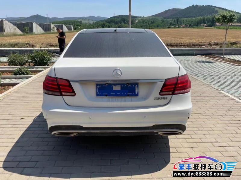 16年奔驰E轿车抵押车出售
