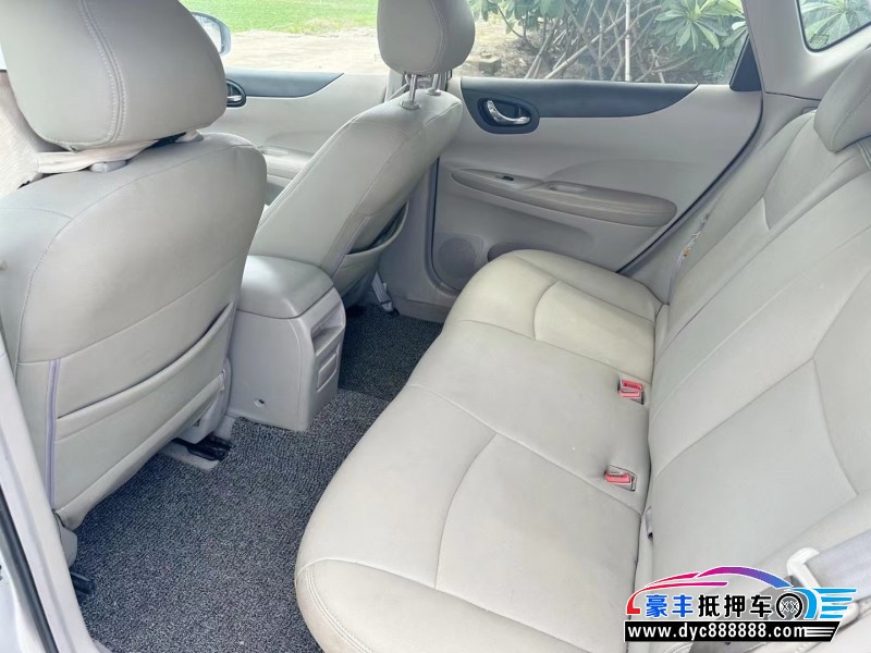 12年日产骐达轿车抵押车出售