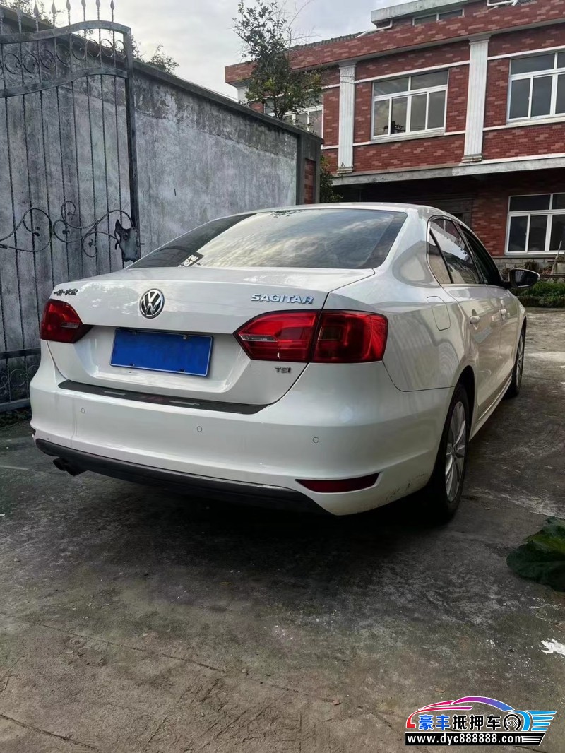 15年大众速腾轿车抵押车出售