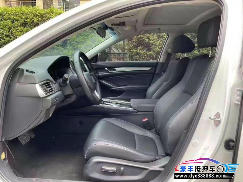 22年本田雅阁轿车抵押车出售