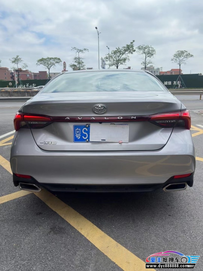 21年丰田亚洲龙轿车抵押车出售