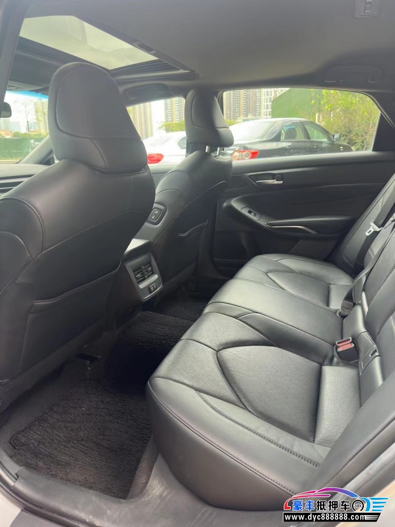 21年丰田亚洲龙轿车抵押车出售