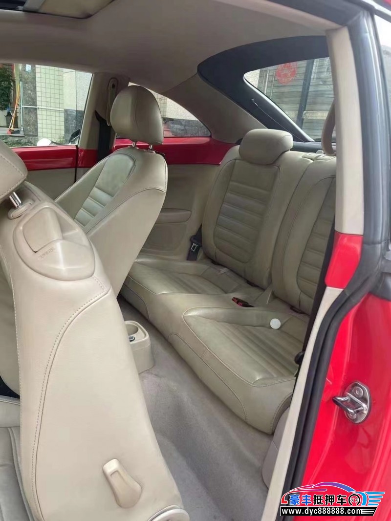 14年大众甲壳虫轿车抵押车出售