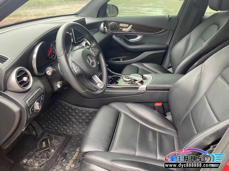 18年奔驰GLC轿车抵押车出售