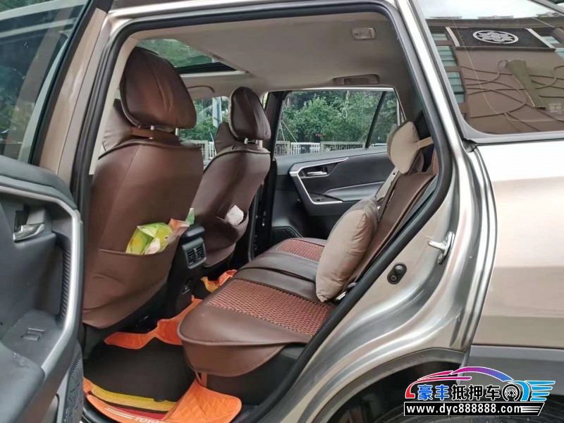 22年丰田RAV4SUV抵押车出售