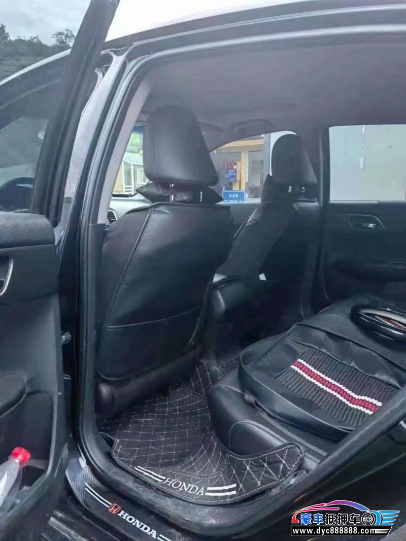 15年本田雅阁轿车抵押车出售