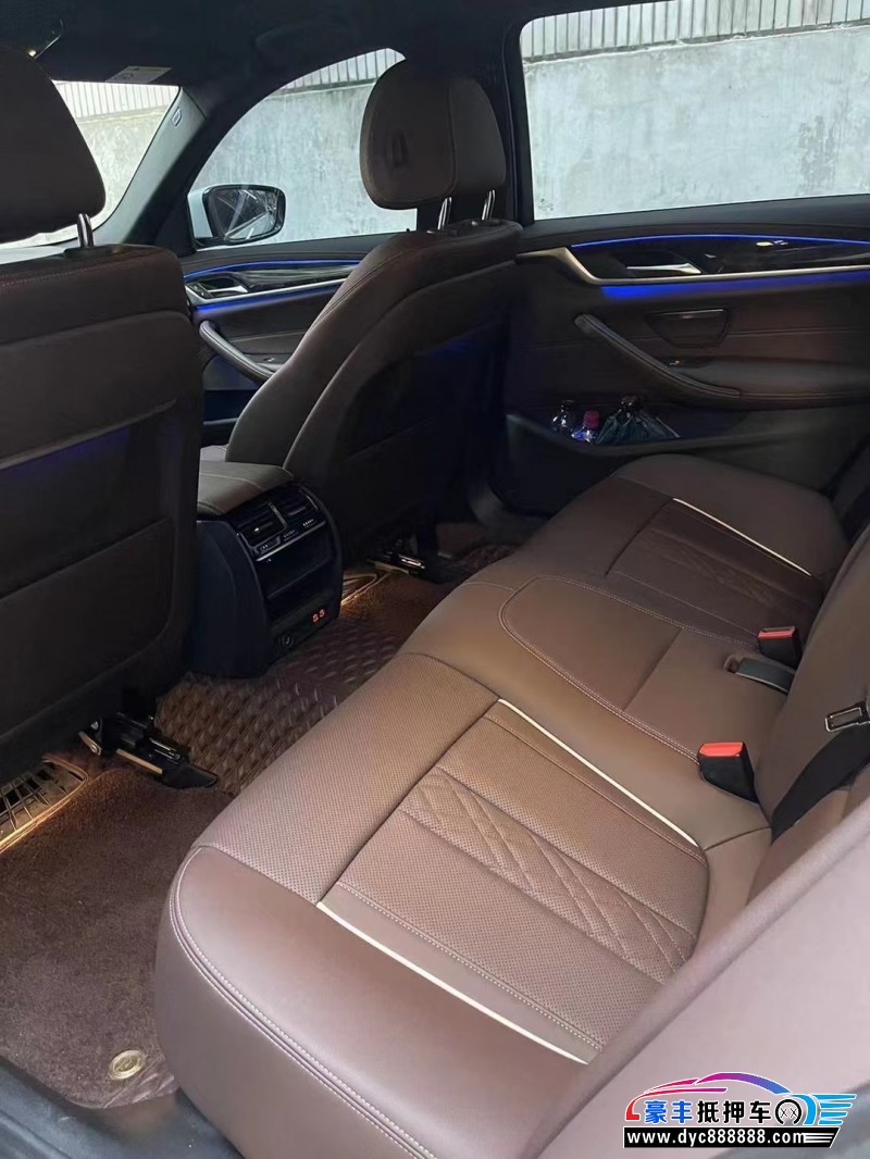 21年宝马5系轿车抵押车出售