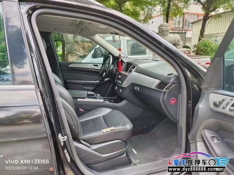 13年奔驰MLSUV抵押车出售