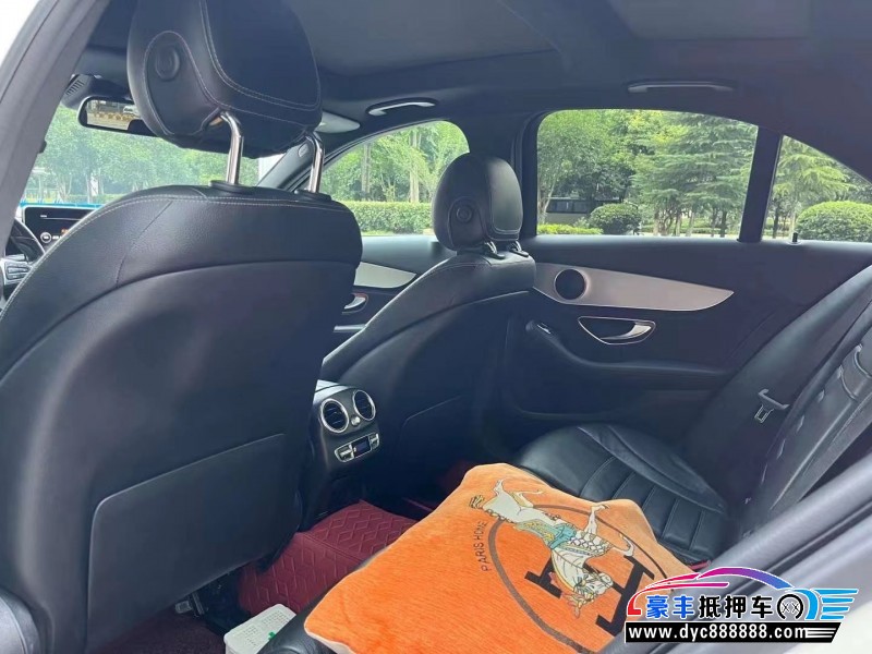 16年奔驰C级轿车抵押车出售