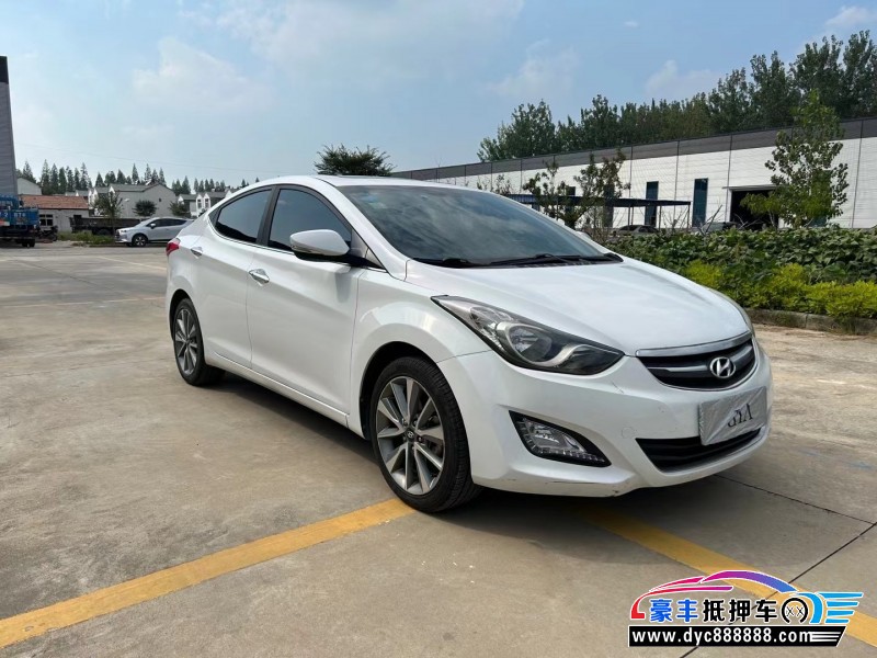 15年现代朗动轿车抵押车出售