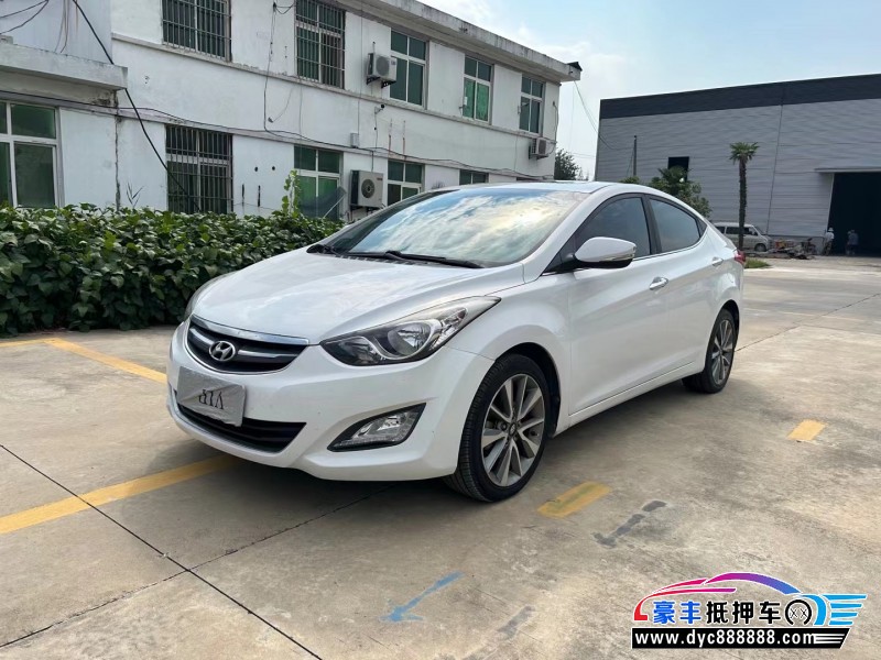 15年现代朗动轿车抵押车出售