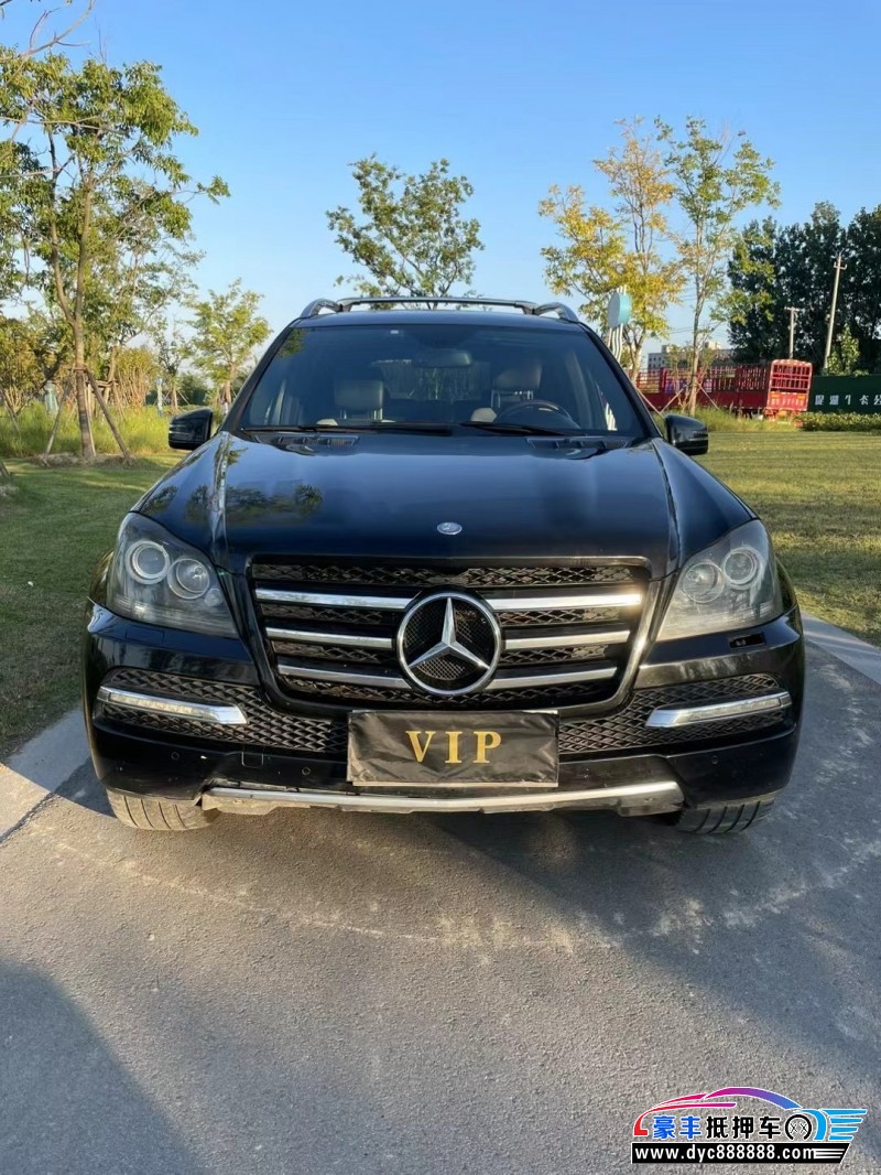 12年奔驰GL轿车抵押车出售