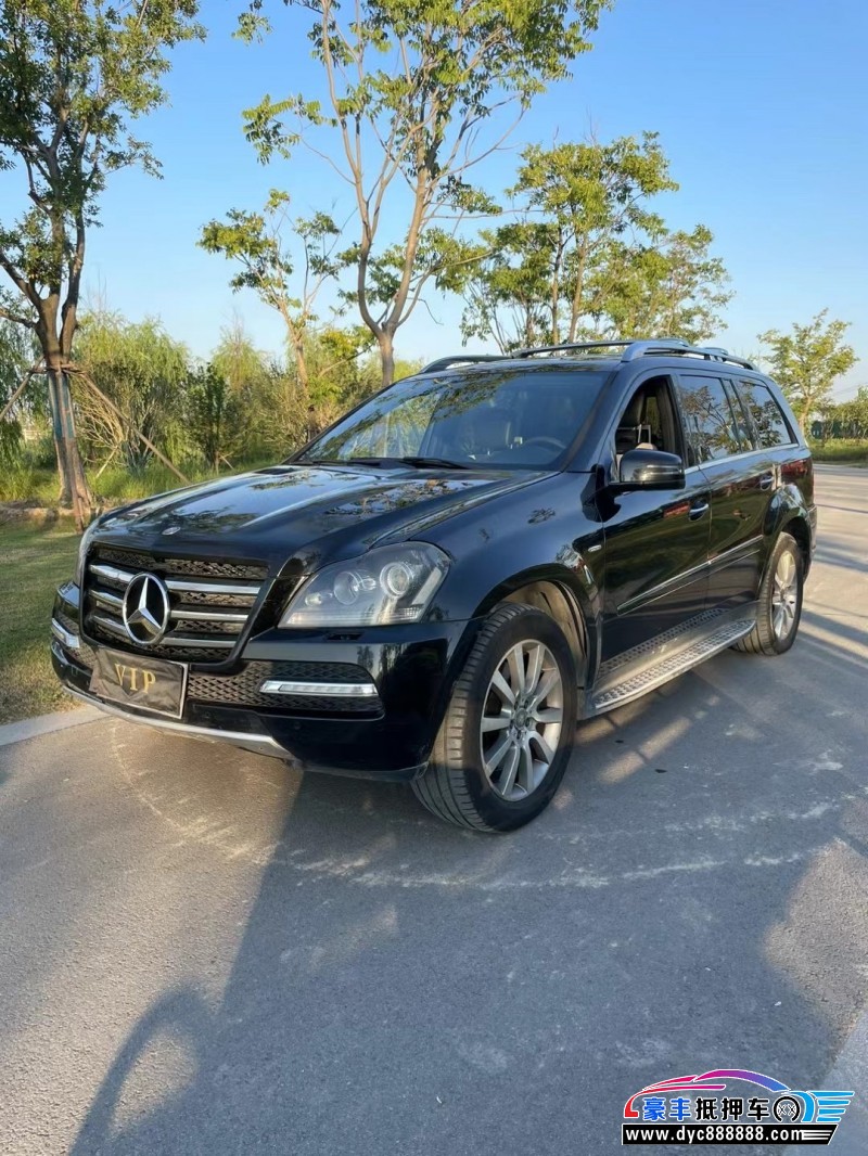 12年奔驰GL轿车抵押车出售
