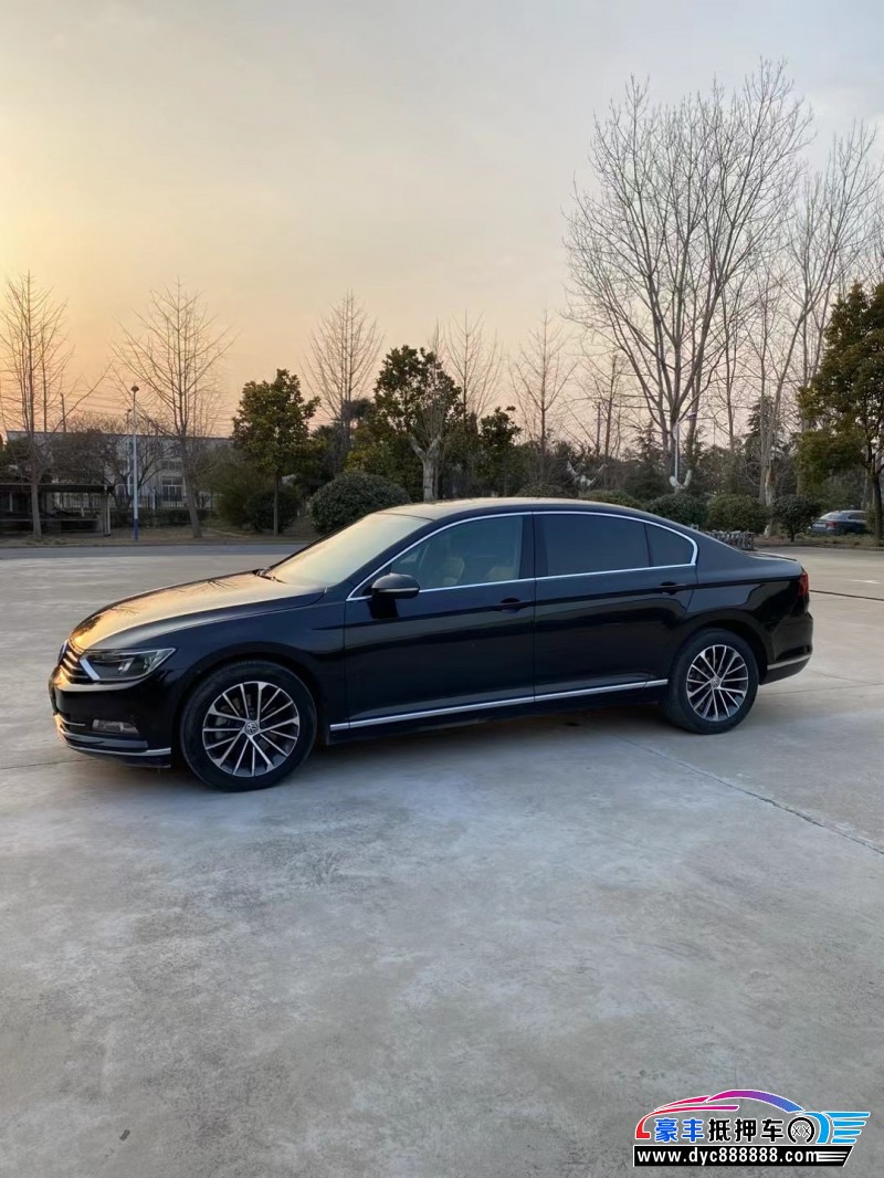 18年大众迈腾轿车抵押车出售