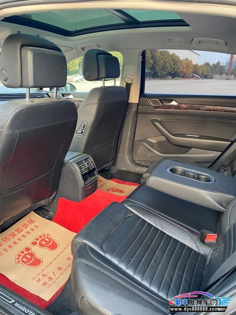 18年大众迈腾轿车抵押车出售