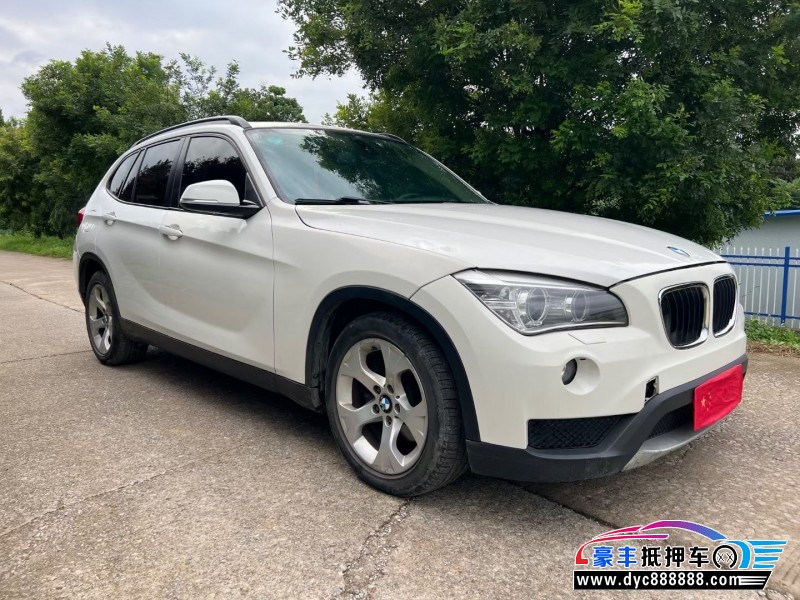 13年宝马X1轿车抵押车出售