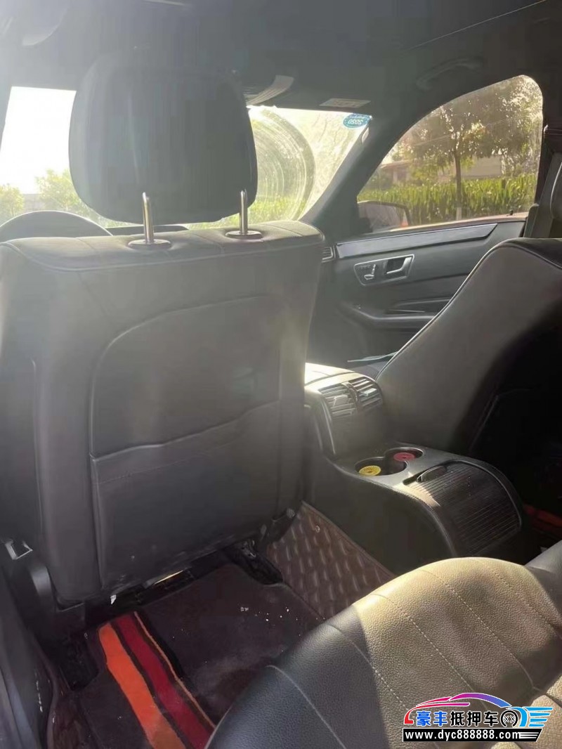 15年奔驰E轿车抵押车出售