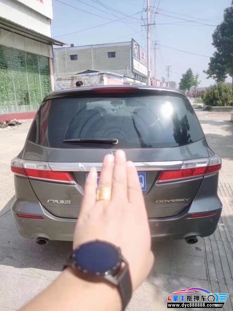 13年本田奥德赛MPV抵押车出售