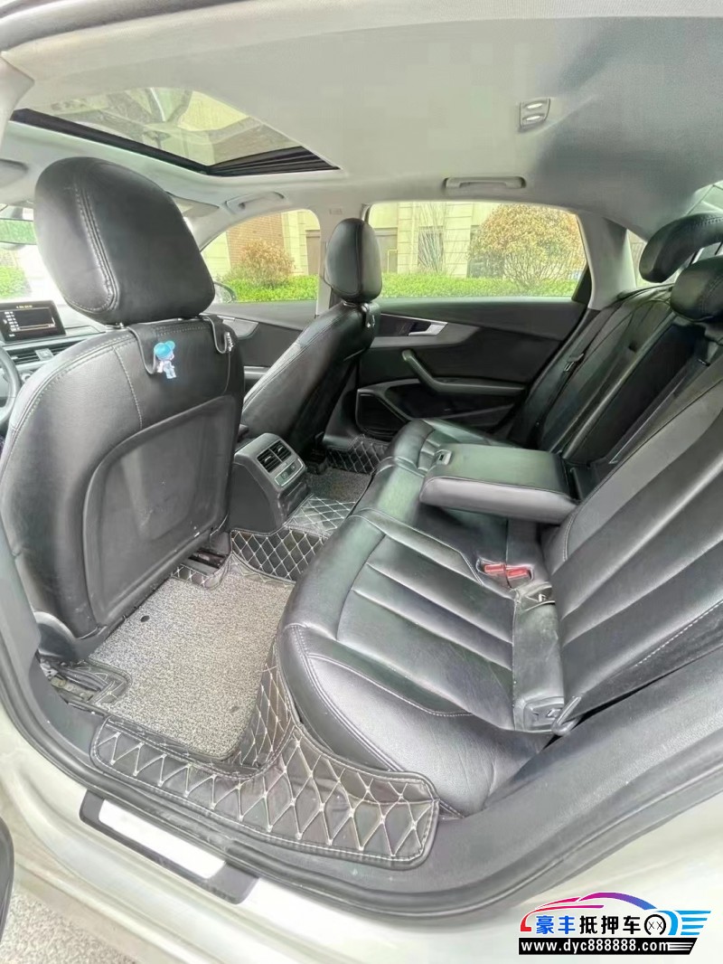 17年奥迪A4轿车抵押车出售