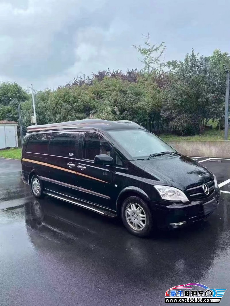 13年奔驰威霆MPV抵押车出售