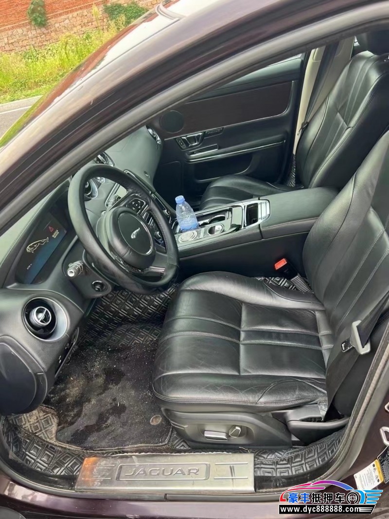 14年捷豹XJ轿车抵押车出售