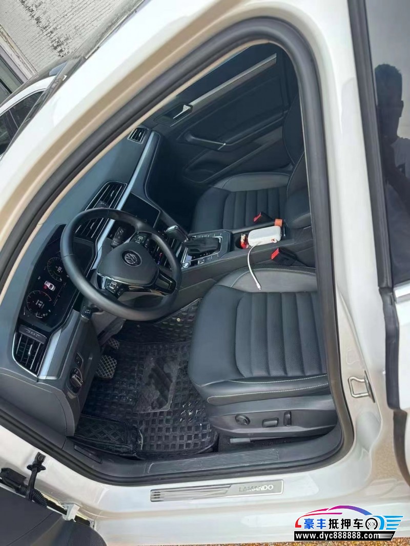 20年大众凌渡轿车抵押车出售