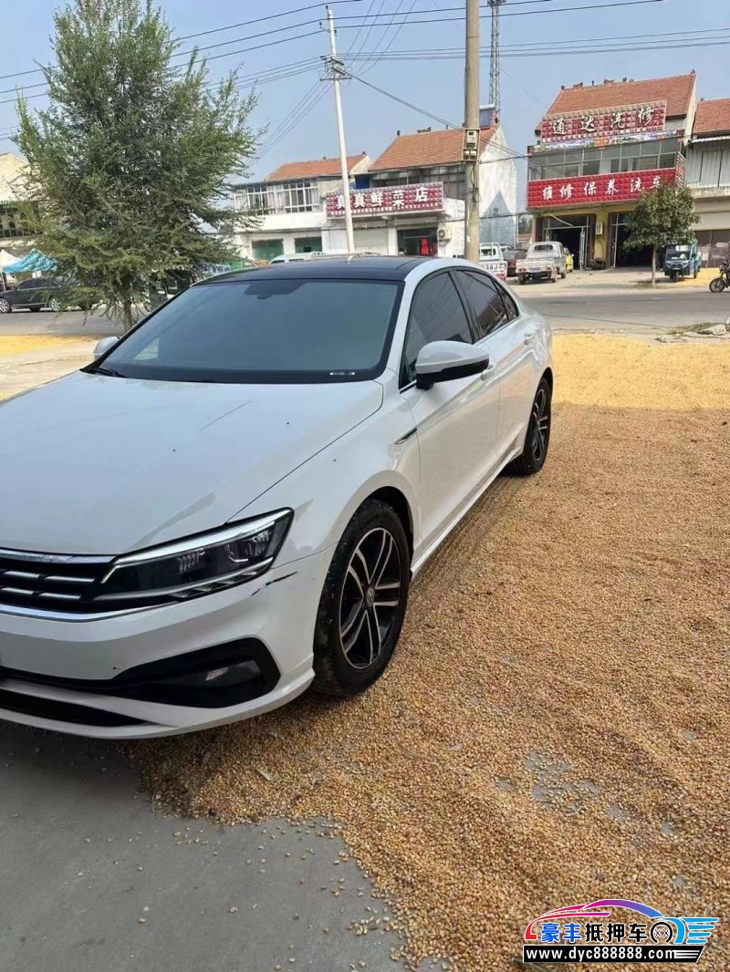 20年大众凌渡轿车抵押车出售