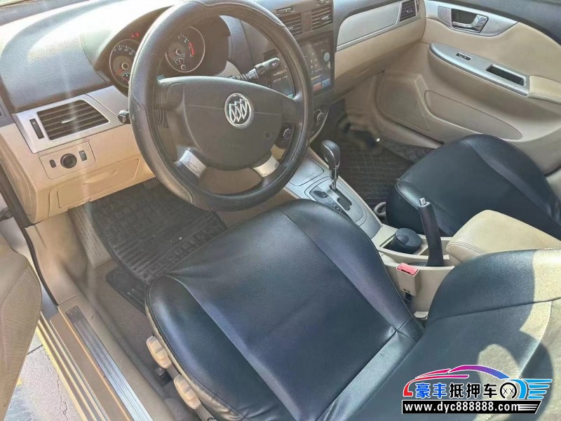 13年别克凯越轿车抵押车出售