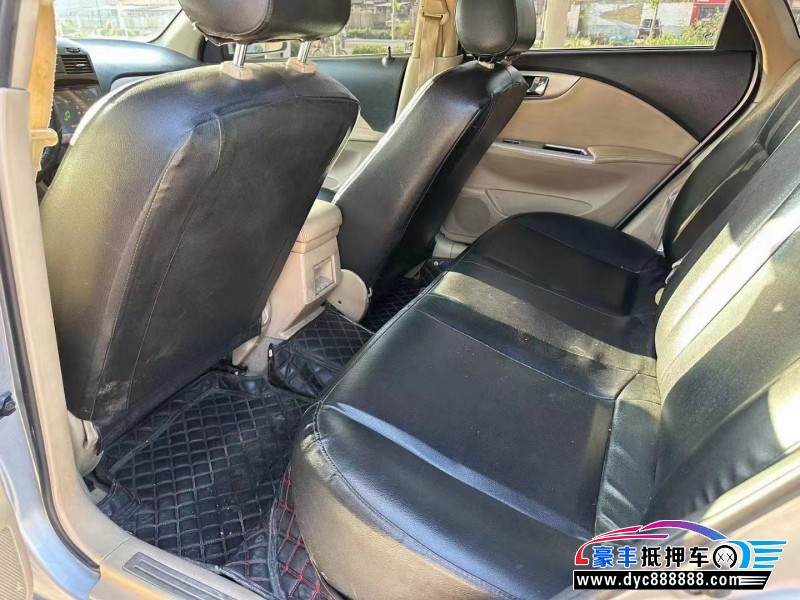 13年别克凯越轿车抵押车出售