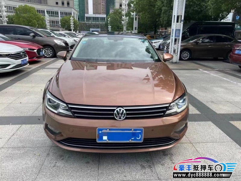 15年大众凌渡轿车抵押车出售