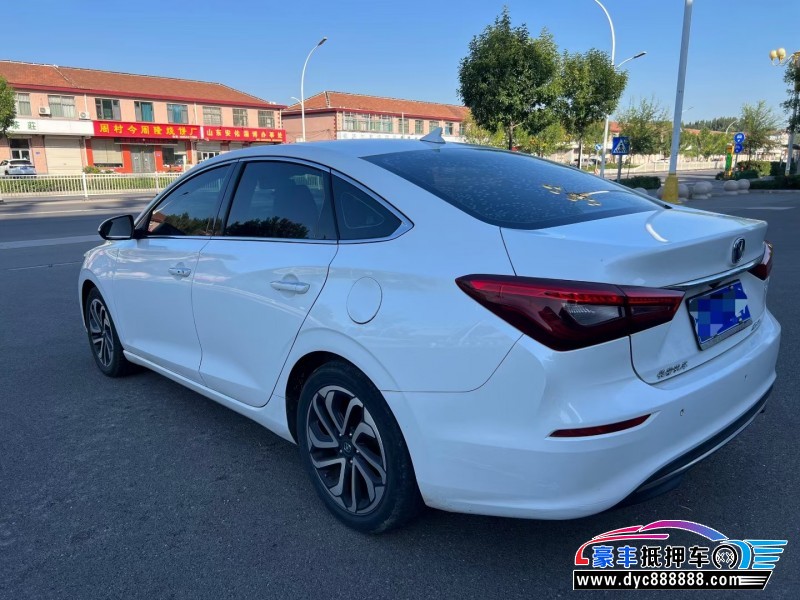 18年长安逸动轿车抵押车出售