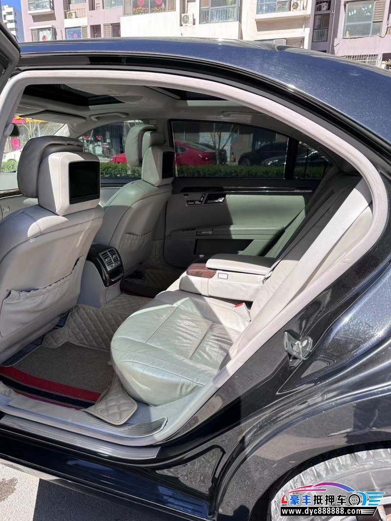 12年奔驰S轿车抵押车出售